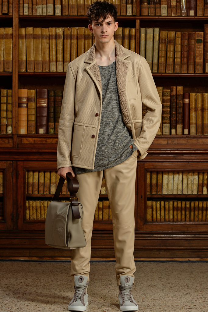 Trussardi embraces luxe neutrals for its spring-summer 2016 men's collection.