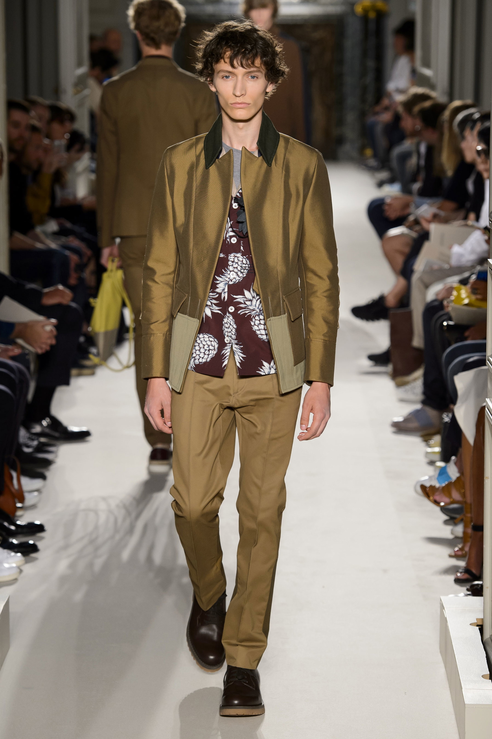 Valentino Spring/Summer 2016 Menswear Collection | Paris Fashion Week ...