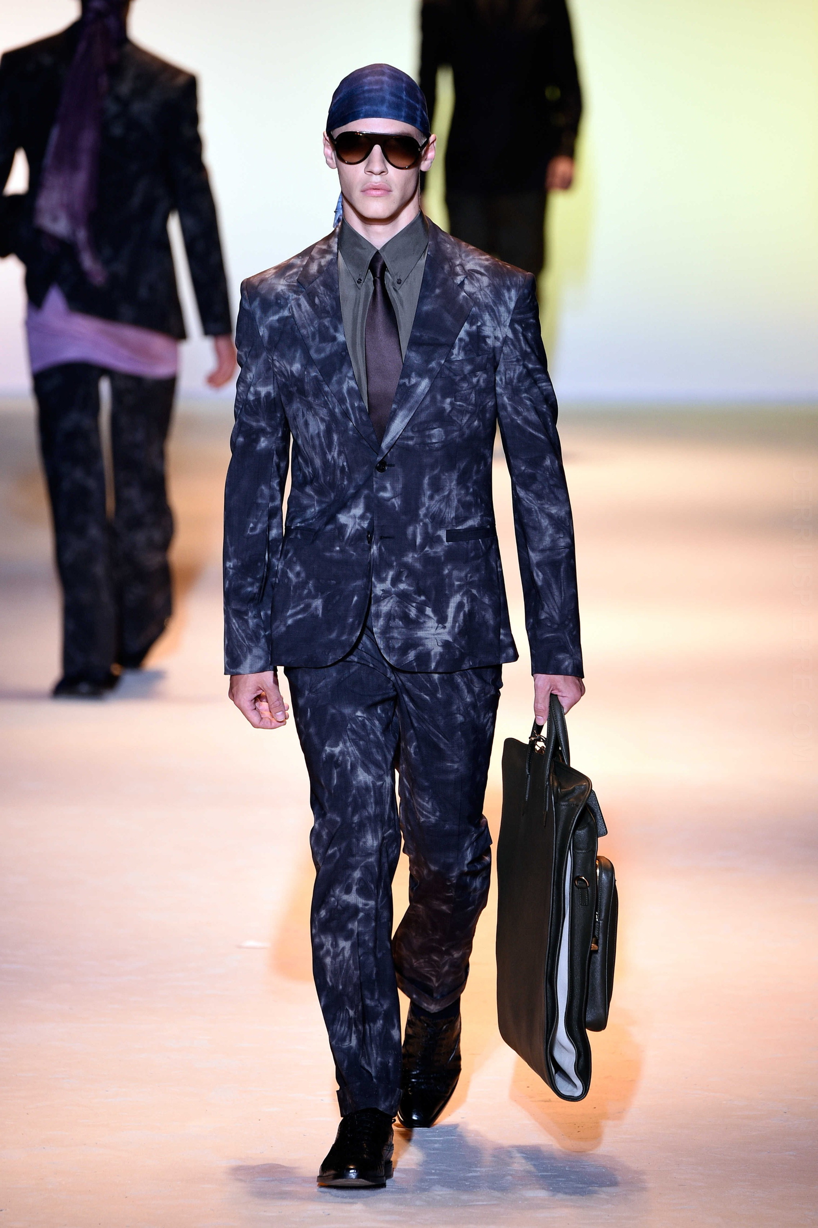 Men with Gray Suit and Short Trousers before Versace Fashion Show, Milan  Fashion Week Street Style on June 17, Editorial Stock Photo - Image of  outdoor, short: 195183923