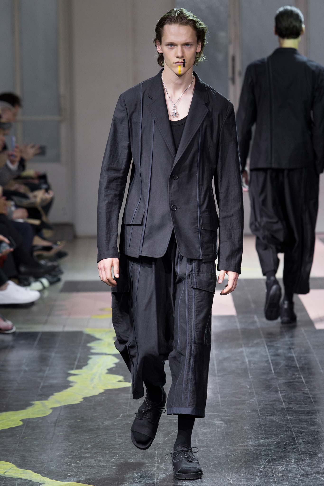 Yohji Yamamoto Spring Summer 2016 Menswear Collection Paris Fashion Week 002