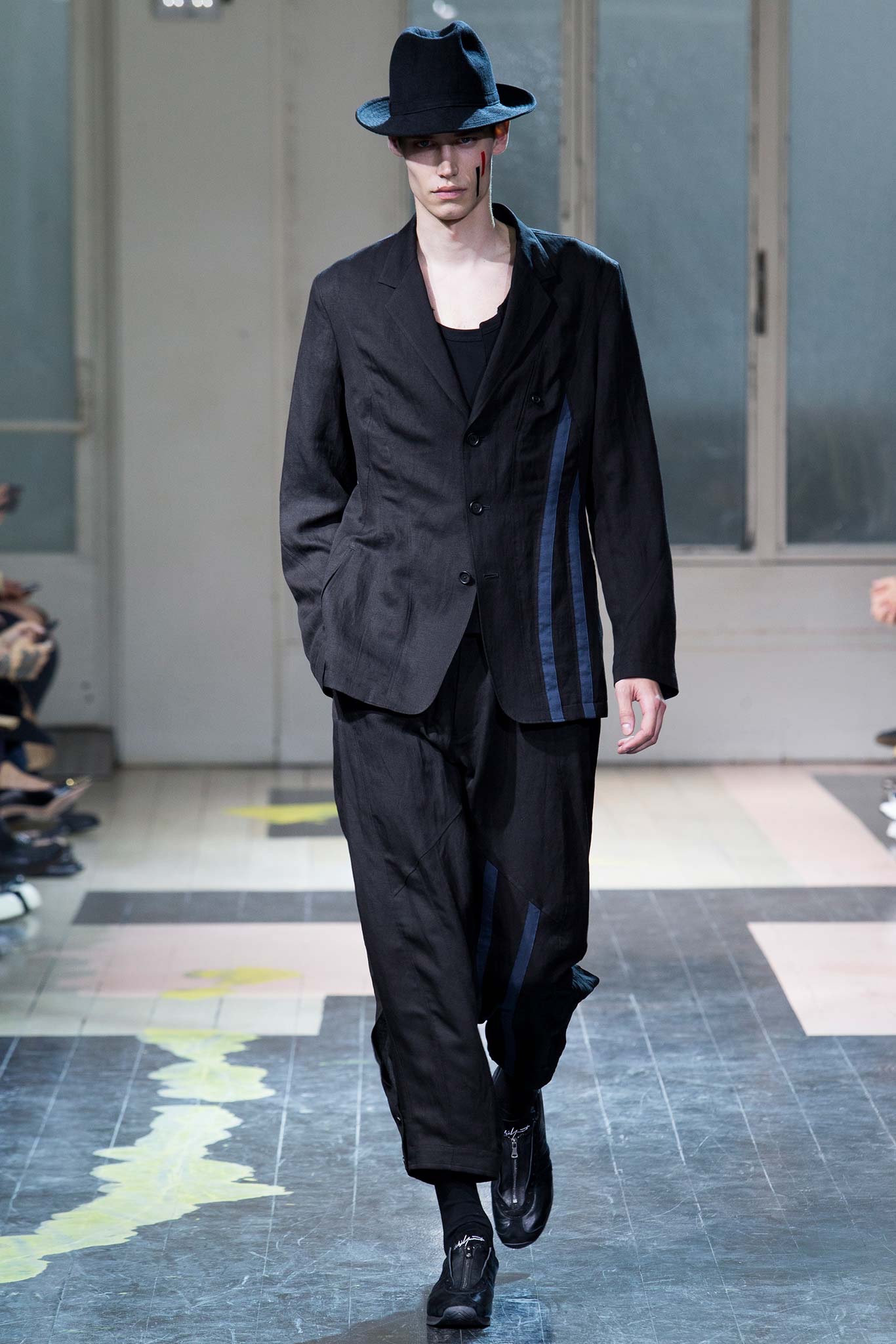Yohji Yamamoto Spring Summer 2016 Menswear Collection Paris Fashion Week 003