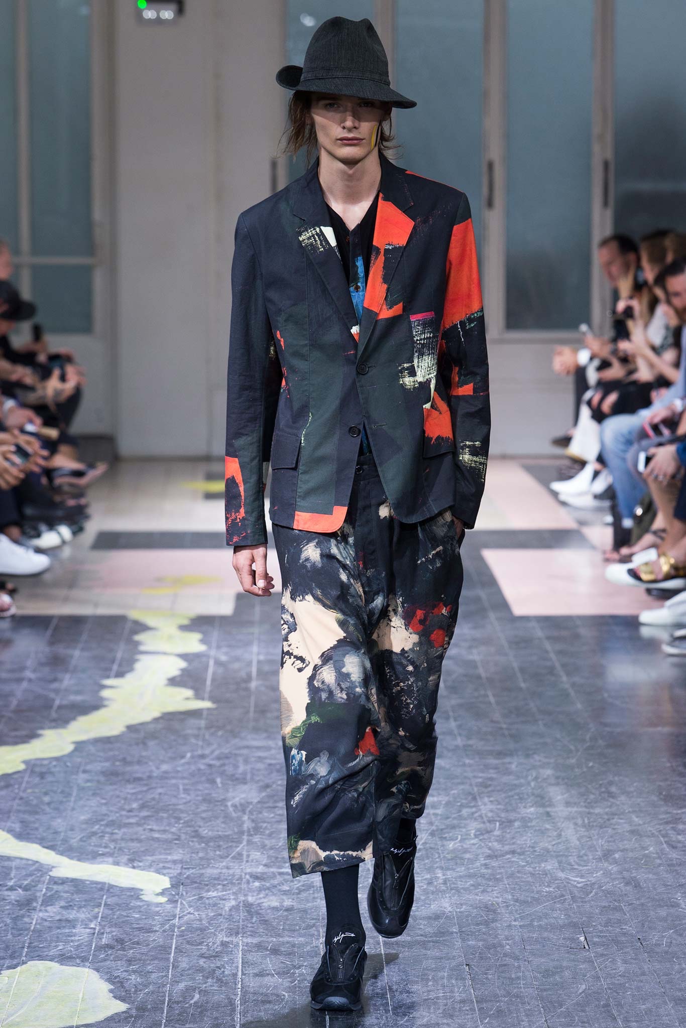 Yohji Yamamoto Spring/Summer 2016 Menswear Collection | Paris Fashion ...