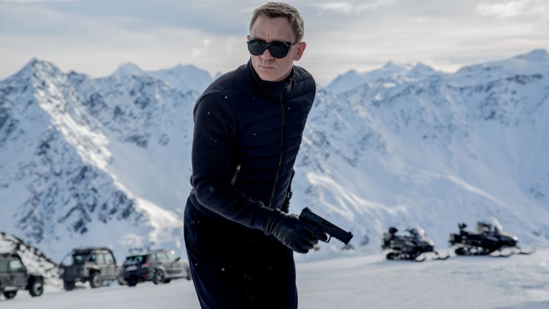 Daniel Craig as James Bond in Spectre, wearing vintage Vuarnet Glacier sunglasses.
