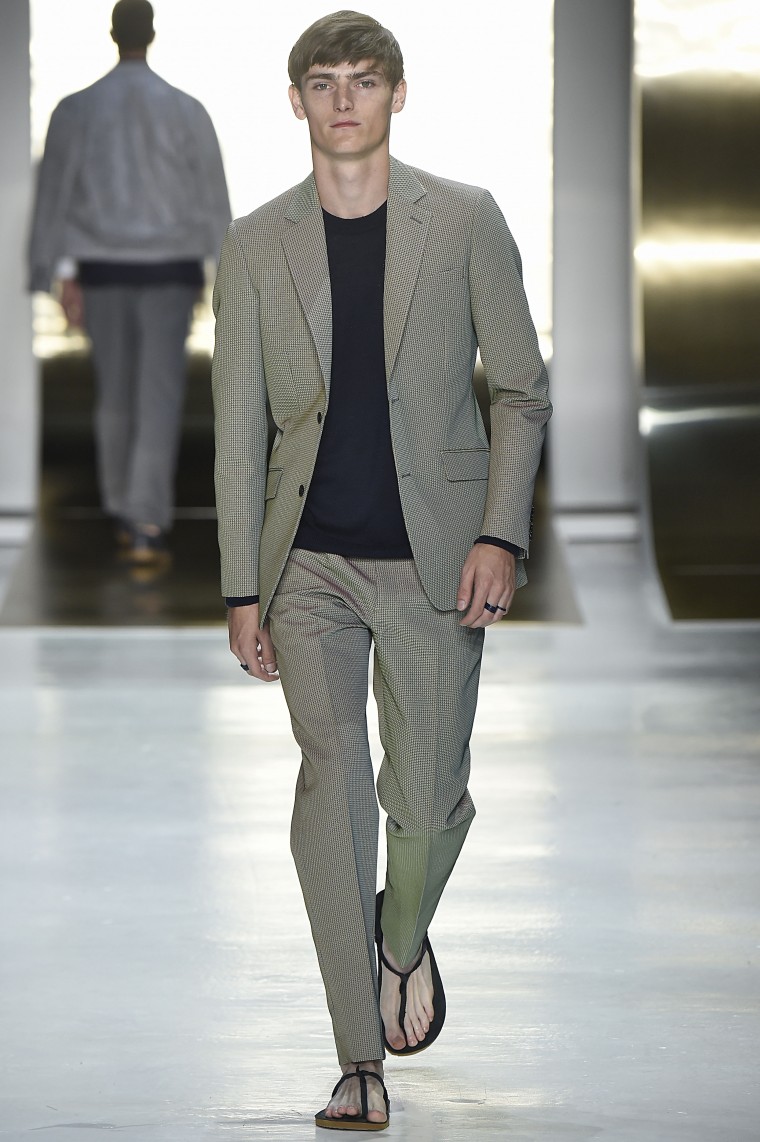 Perry Ellis Fall 2016 Menswear Show at New York Fashion Week – The  Hollywood Reporter