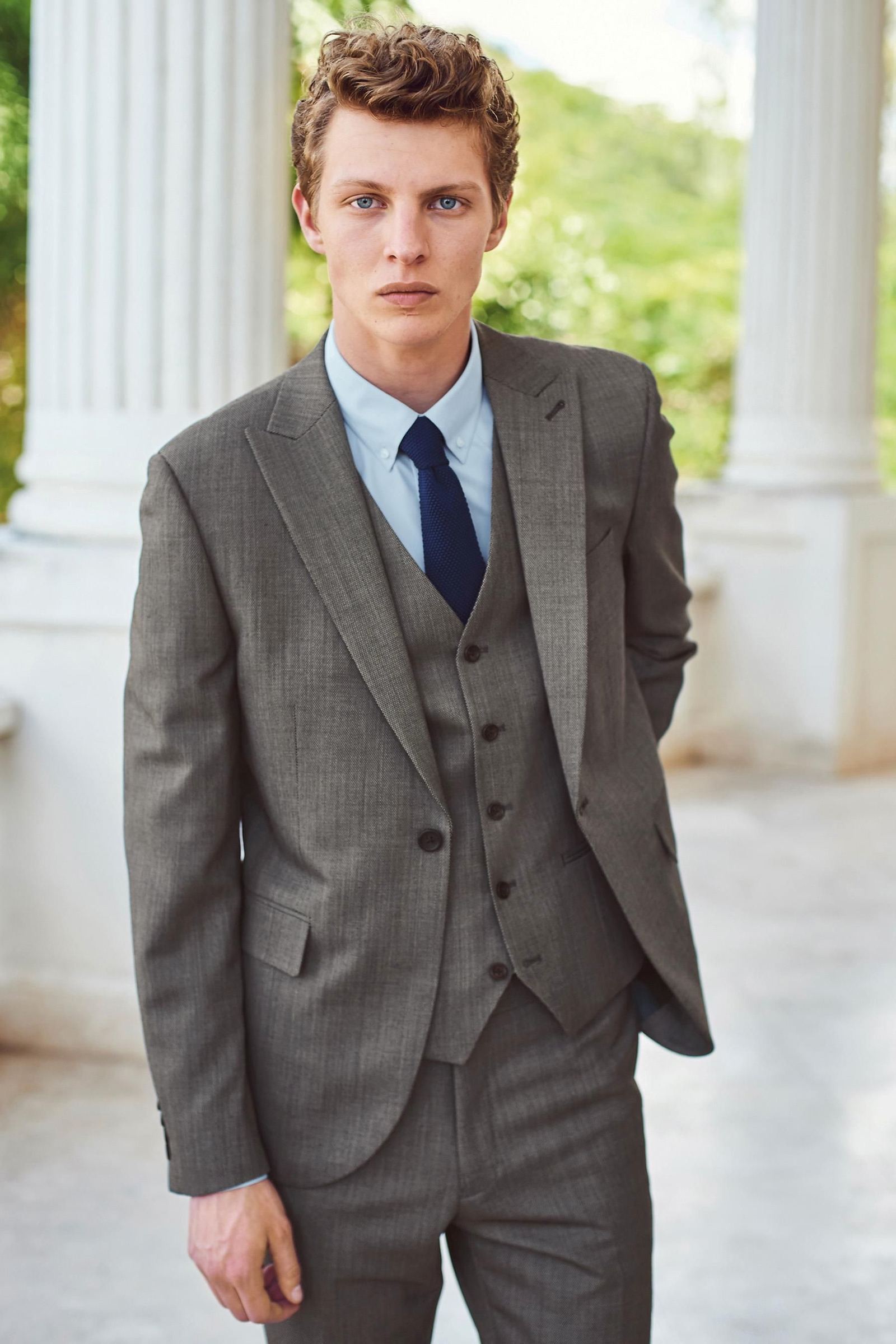 » Next Shows Different Ways to Wear Suits Tim Schuhmacher Next Suiting 2015 Summer Styles Shoot 002