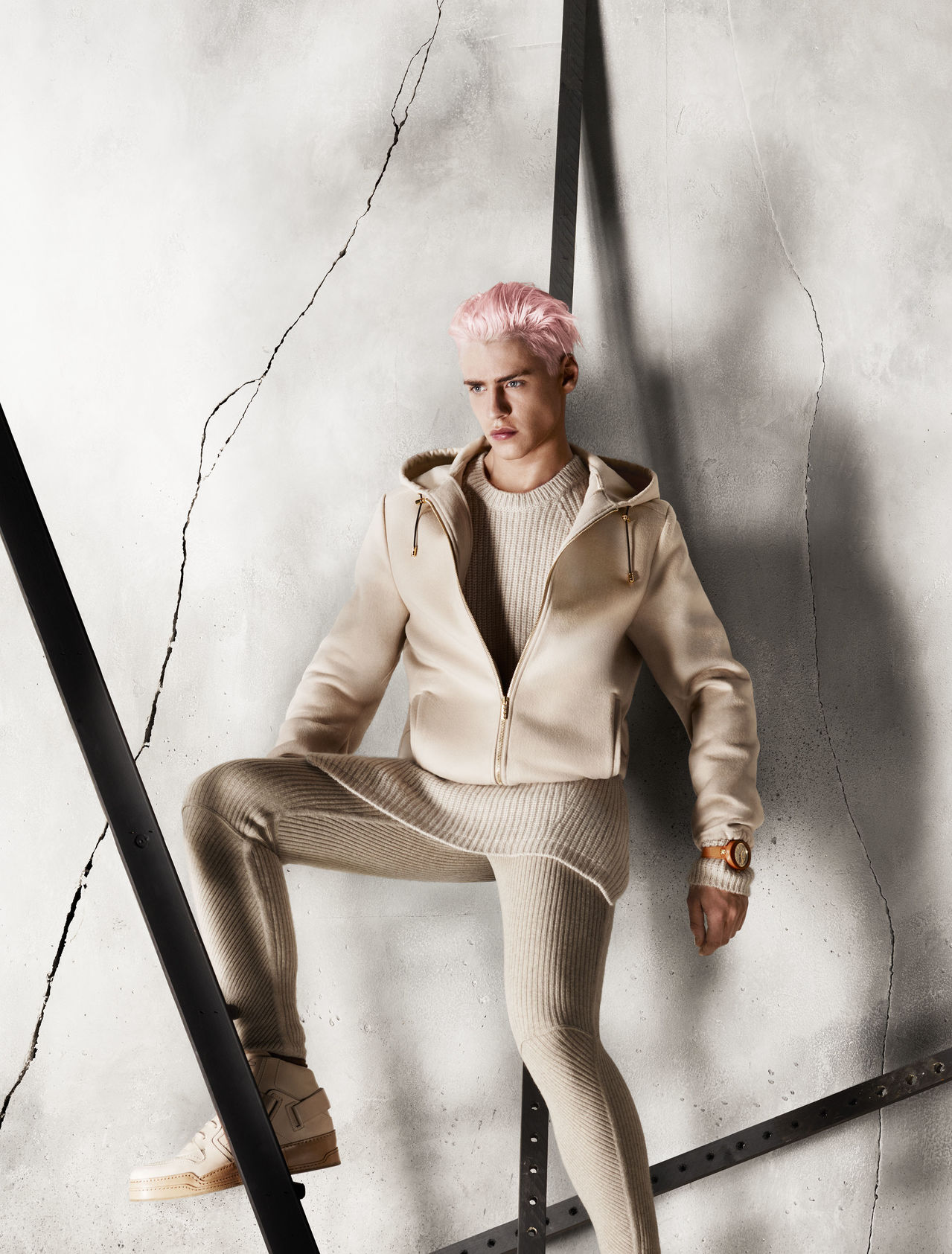 Versace Fall Winter 2015 Menswear Campaign 002