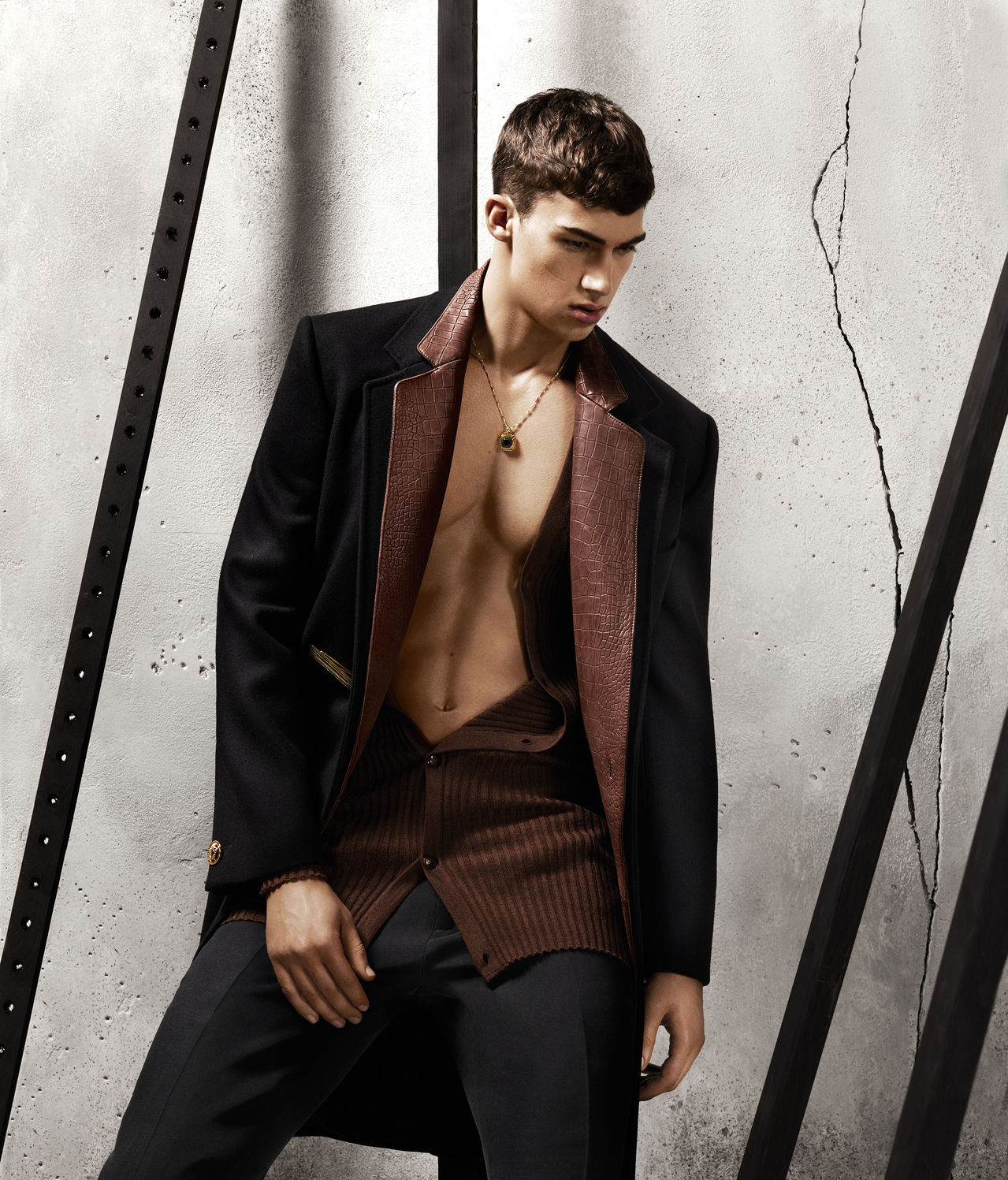 See Complete Versace Fall/Winter 2015 Menswear Campaign