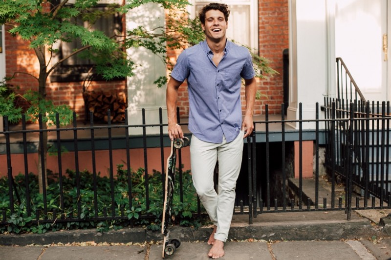 Cody wears shirt Banana Republic and jeans Scotch & Soda.