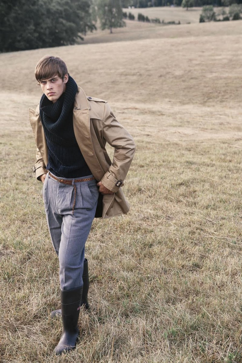 Jack wears infinity scarf H&M Divided, sweater BTL, coat Banana Republic, belt H&M, trousers Structure and boots Tingley.