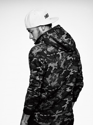 Neymar Nike Tech Fleece Collection 2015 001