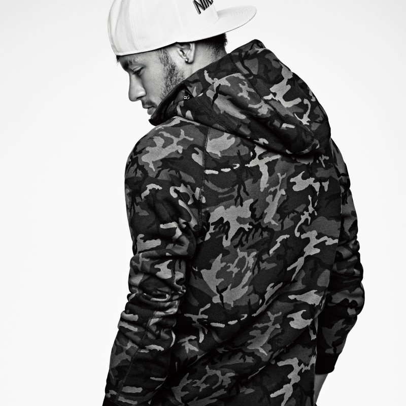 Soccer player Neymar wears Nike Tech Fleece Collection.