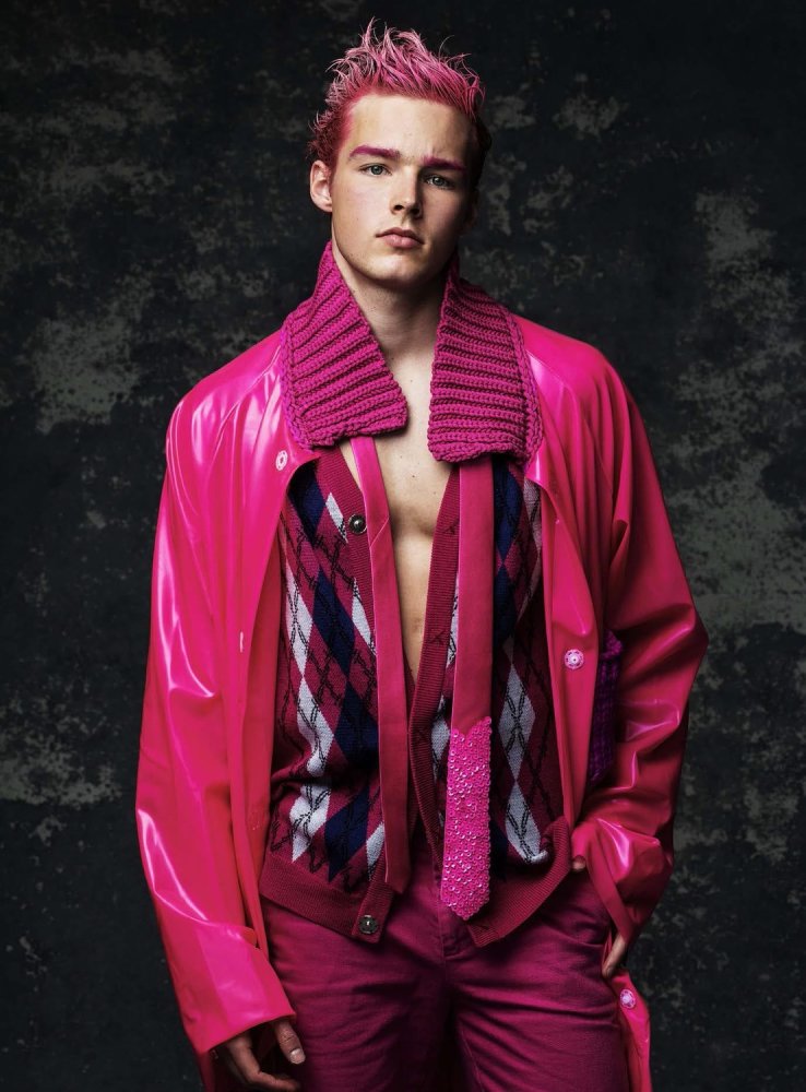 Hugo Mayhew in Sibling for Rollacoaster