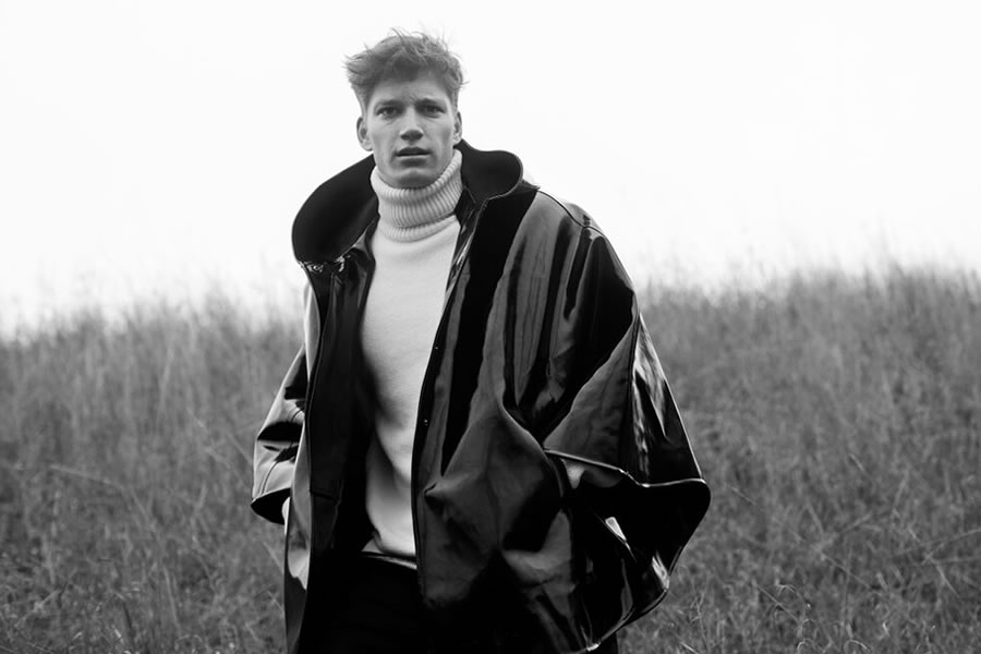 Stutterheim Raincoats Fall Winter 2015 Florian Van Bael 006