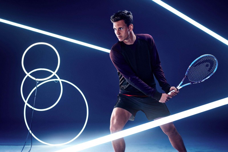 Tomas Berdych hits a neon court in an active ensemble from his latest H&M collection.