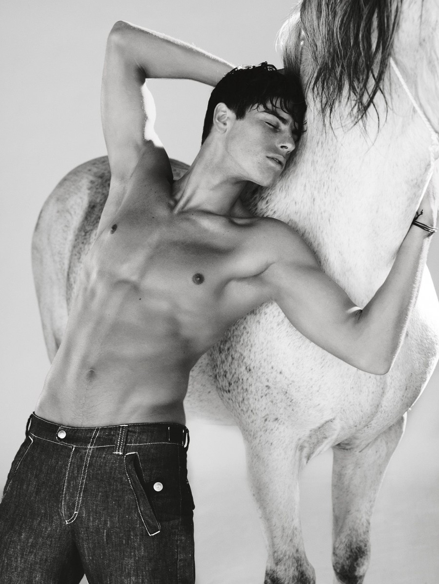 Armani Campaign Body 010