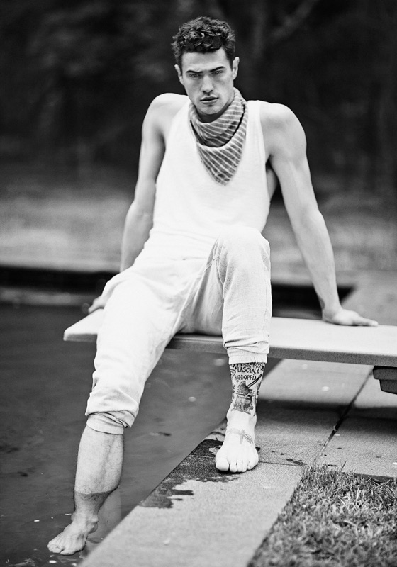 Andy wears tank Massimo, scarf stylist's own and linen pants J.Lindeberg.