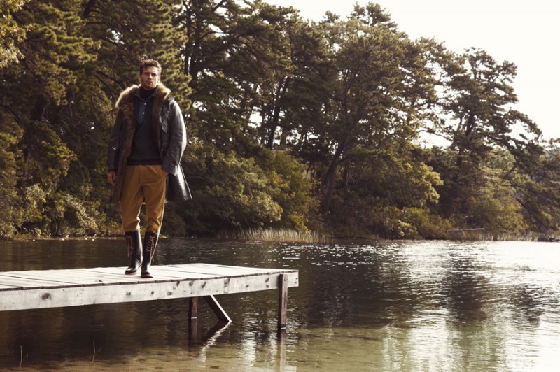 Sean wears shearling leather coat Bally, denim shirt Dolce & Gabbana, dicky Lanvin, rain boots Dsquared2, sweater and pants Bottega Veneta.