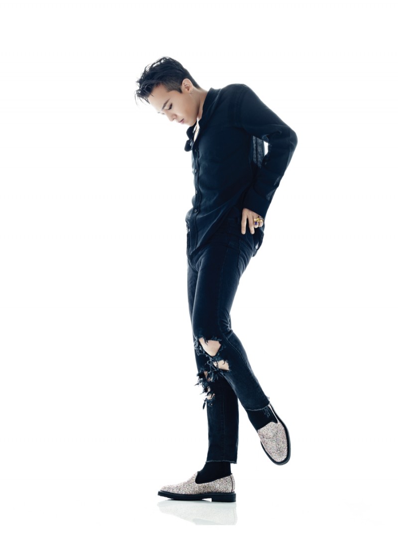 G-Dragon strikes a pose in a pair of his Giuseppe Zanotti shoes.