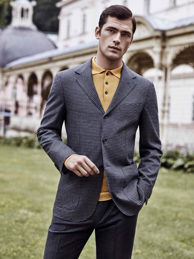 Sean O'Pry sports a polo shirt under his suit for a stylish moment from Sarar's fall-winter 2015 campaign.