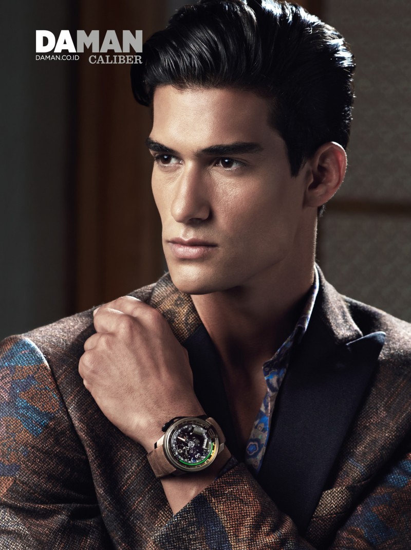 Kaylan Morgan wears Etro.