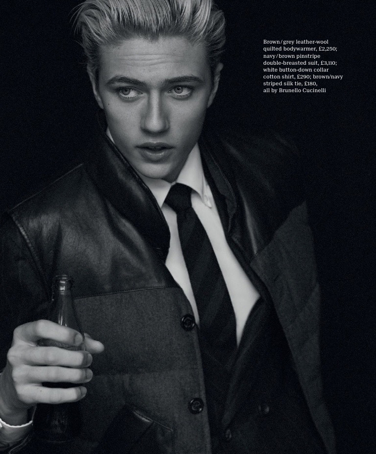 Lucky-Blue-Smith-2015-Editorial-Esquire-Big-Black-Book-009