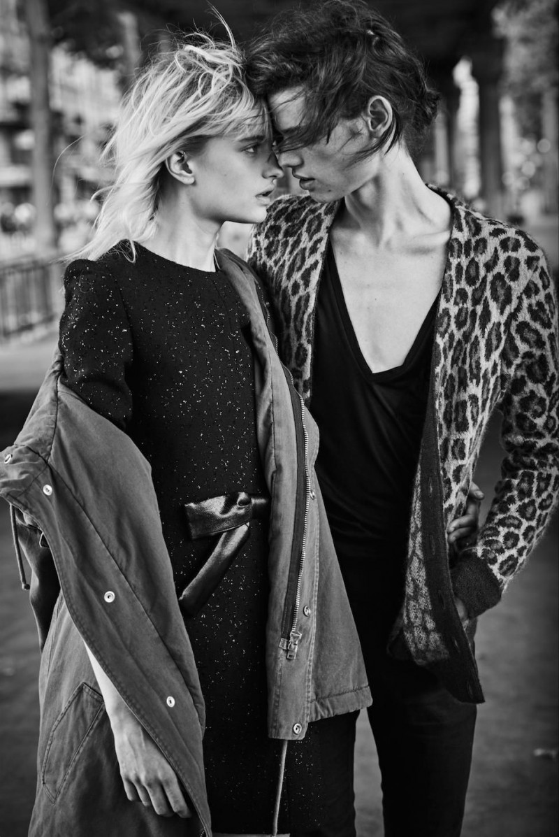 Models-Kissing-DSection-2015-Editorial-009