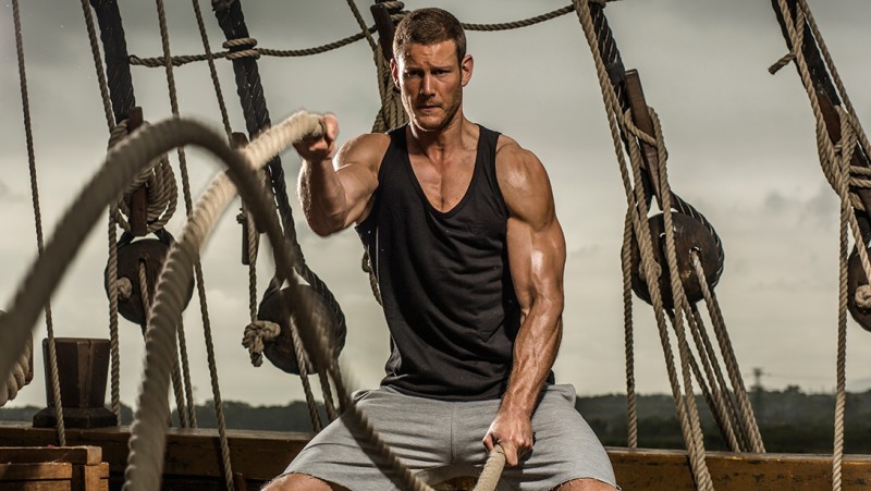 Tom Hopper demonstrates his workout for getting into shape for Black Sails.