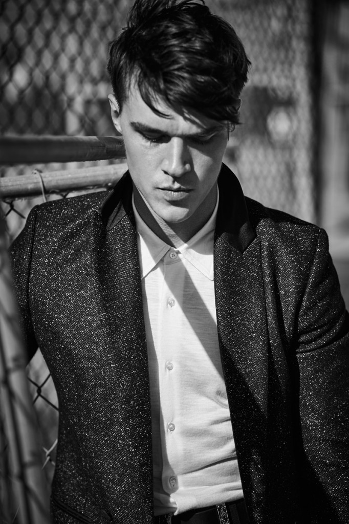 Finn-Wittrock-2015-Photo-Shoot-Flaunt-006