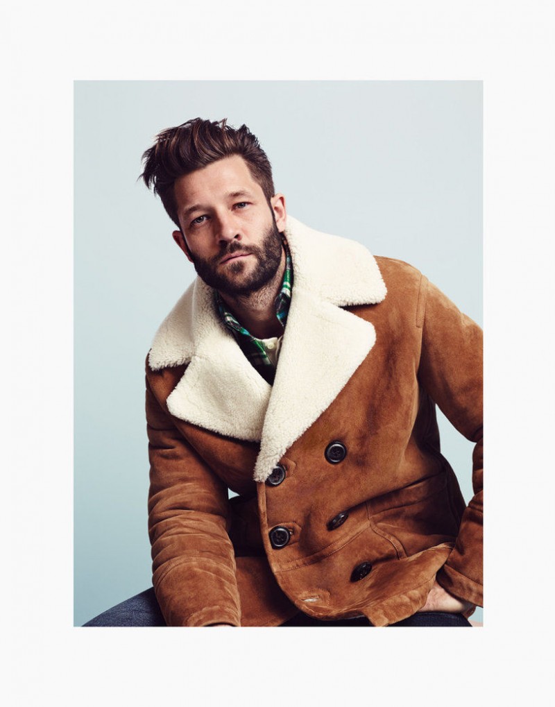 GQ France's Style Manuel highlights the season's shearling trend with a great peacoat. 