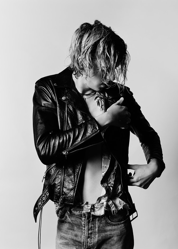 Saint-Laurent-Surf-Sound-Collection-2016-Campaign-009