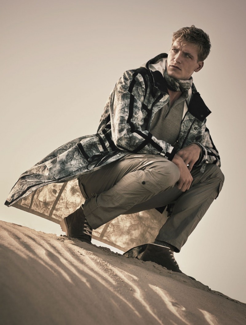 Belstaff Envisions the Chic Desert Explorer for Spring – The Fashionisto