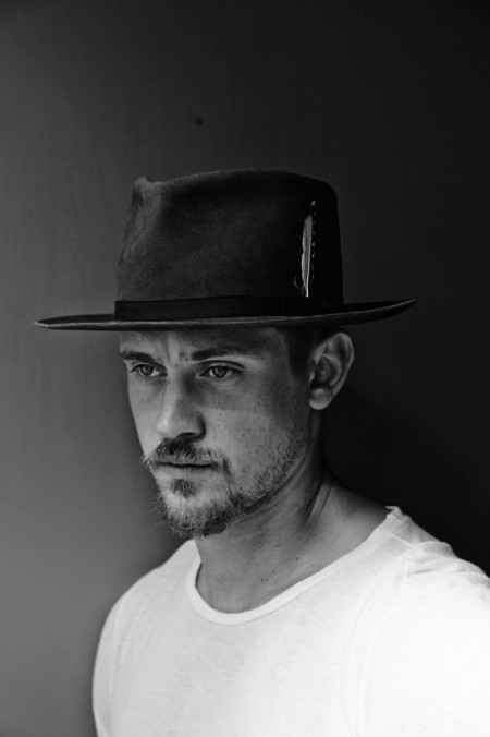 Boyd Holbrook 2015 Photo Shoot Flaunt 006