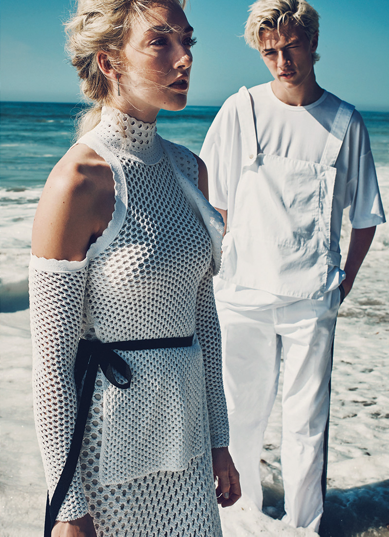 Lucky-Blue-Smith-Sisters-2016-Marie-Claire-Beach-Shoot-005