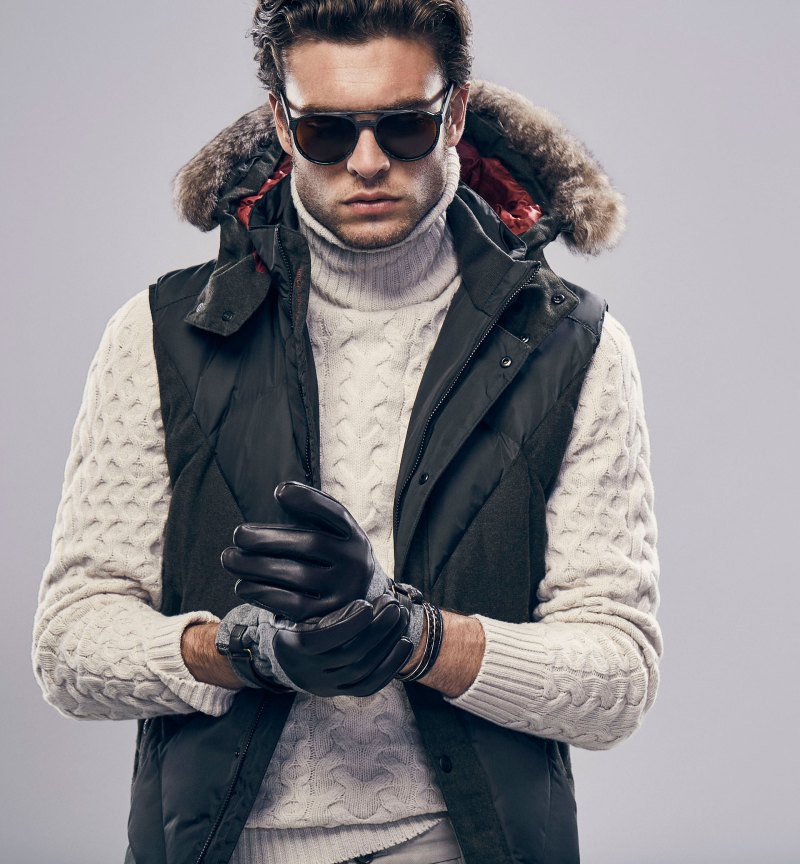 Model Gaspard Menier hits the studio from Massimo Dutti's 2015 Après Ski collection.