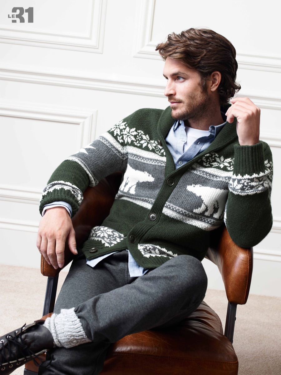 Simons Celebrates the Holidays with Casual Styles – The Fashionisto