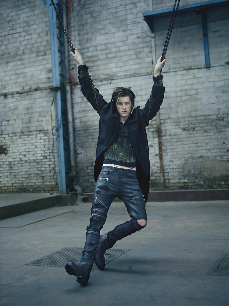 Vinnie Woolston embraces a cool aesthetic for the pages of L'Express Styles. » L'Express Styles: Vinnie Woolston Rocks Cool Fashions Vinnie Woolston embraces a cool aesthetic for the pages of L'Express Styles.