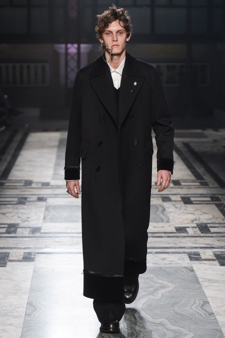Alexander McQueen 2016 Fall Winter Mens Collection 003