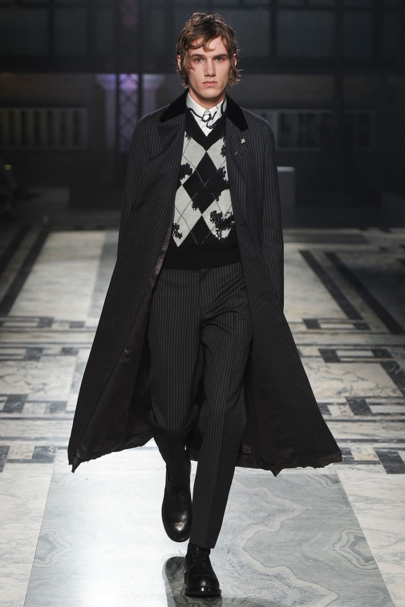 Alexander McQueen 2016 Fall/Winter Men’s Collection | The Fashionisto
