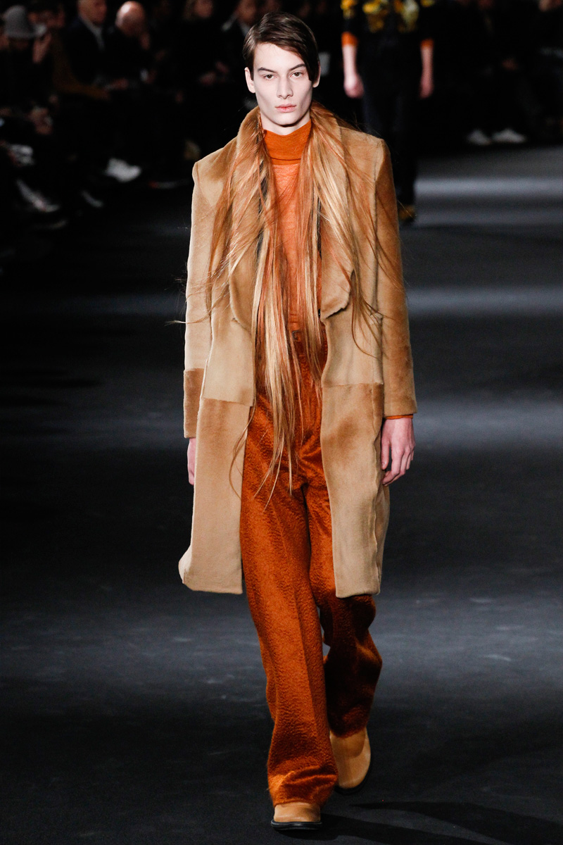 Ann Demeulemeester Goes Avant-Garde for Fall Collection