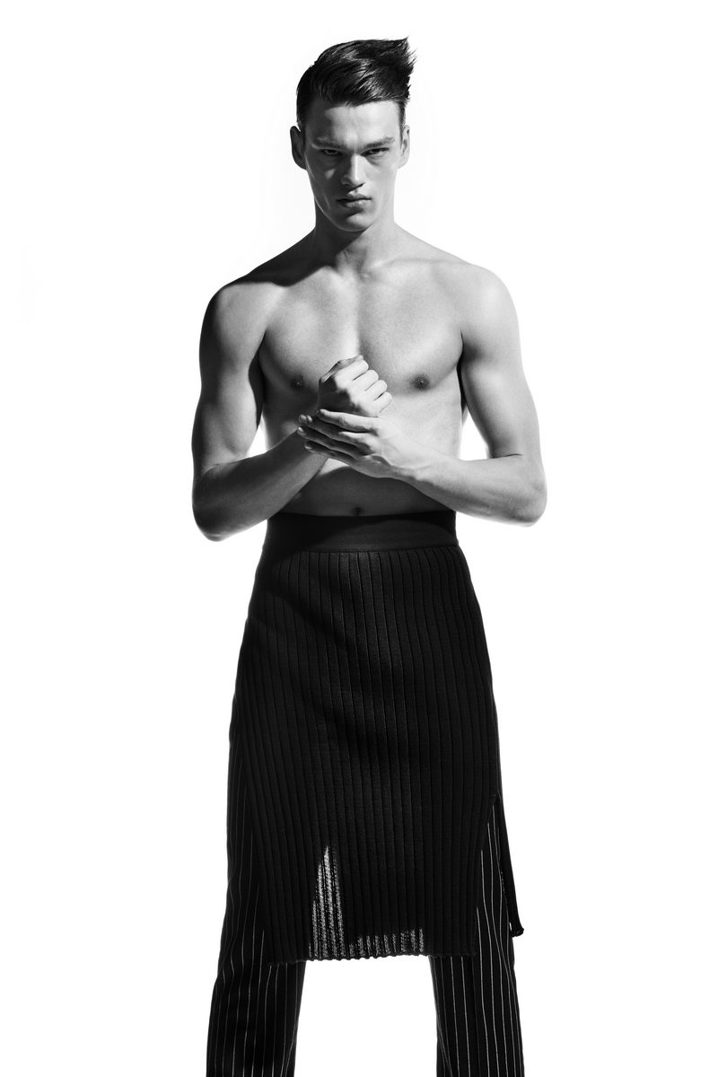 Filip-Hrivnak-Givenchy-Editorial-9047a