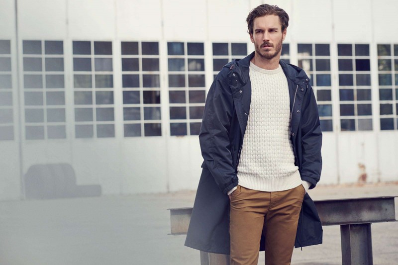 David Alexander Flinn models casual fashions for H&M.