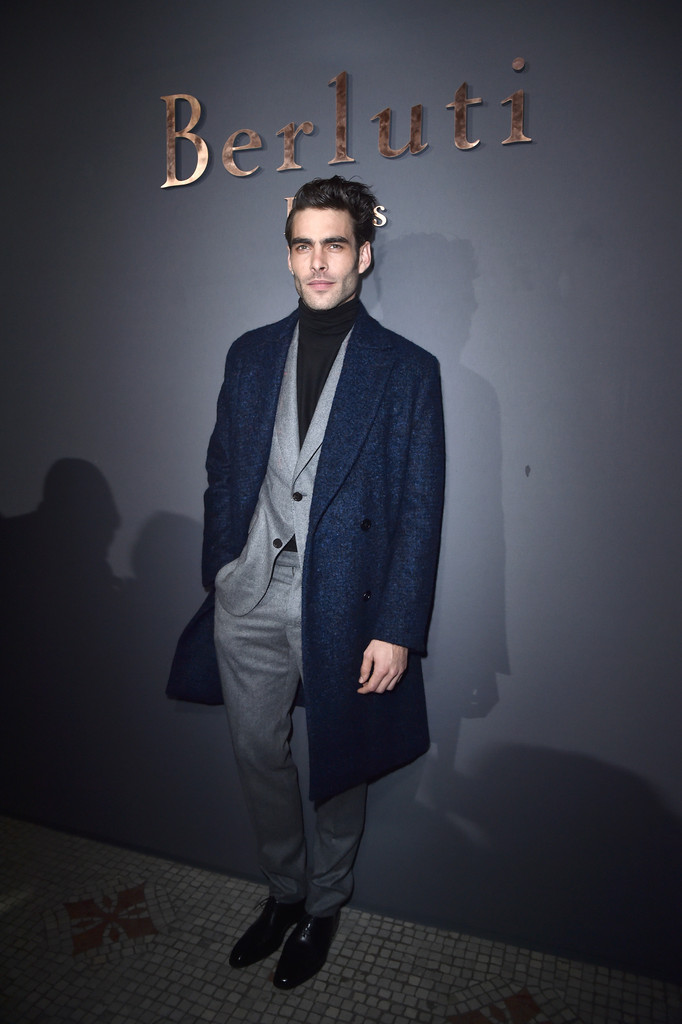 A front row guest of Berluti, Jon Kortajarena was a dapper vision in a sharp suit, classic turtleneck and overcoat as he attended the label's fall-winter 2016 show during Paris Fashion Week.