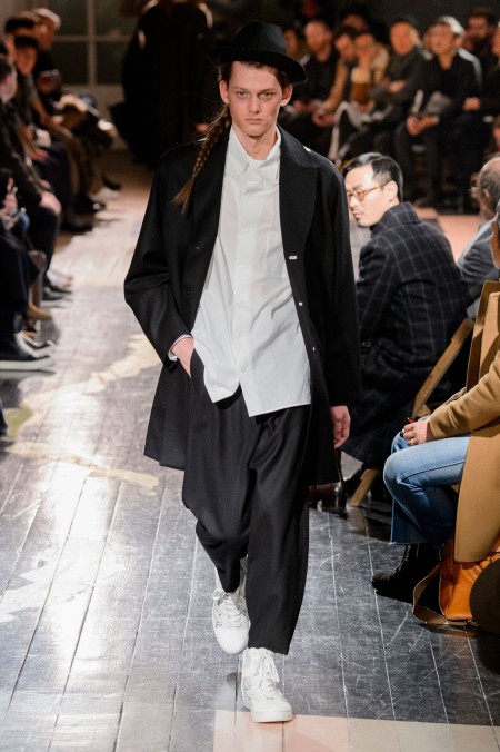 Yohji Yamamoto 2016 Fall Winter Mens Collection 028