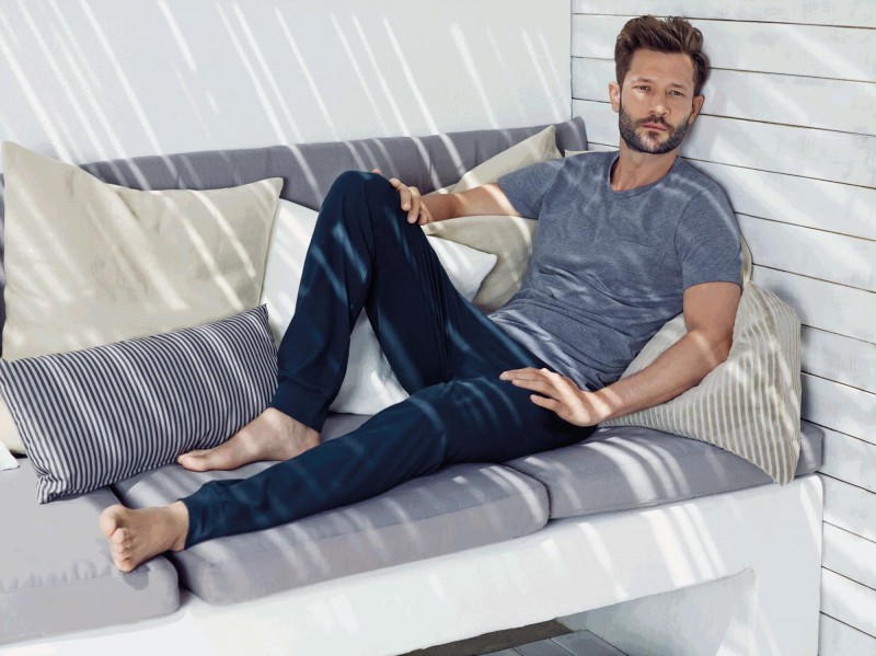 John Halls relaxes in a pair of lounge pants for Mey's spring 2016 outing. » Mey Taps John Halls for Spring Imagery John Halls relaxes in a pair of lounge pants for Mey's spring 2016 outing.