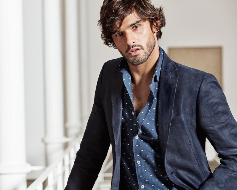 Marlon Teixeira dons blue tailoring for Massimo Dutti.