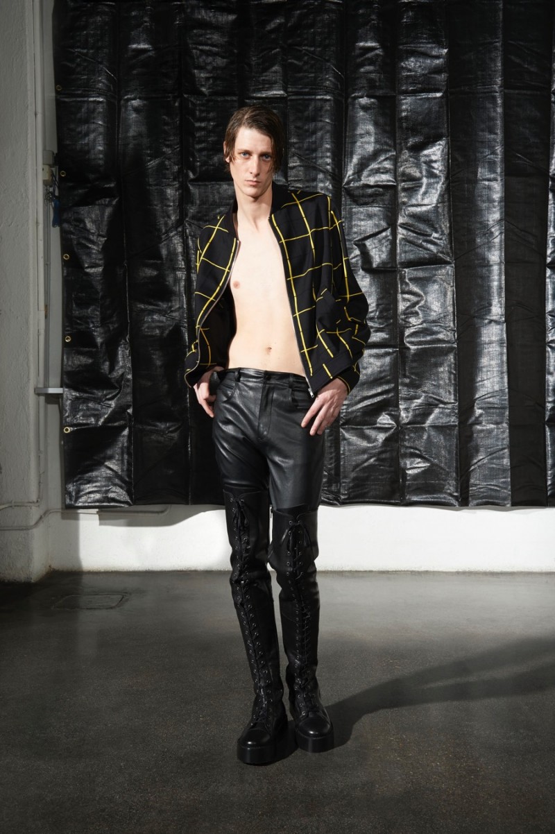 McQ-Alexander-McQueen-2016-Fall-Winter-Mens-Collection-Look-Book-010