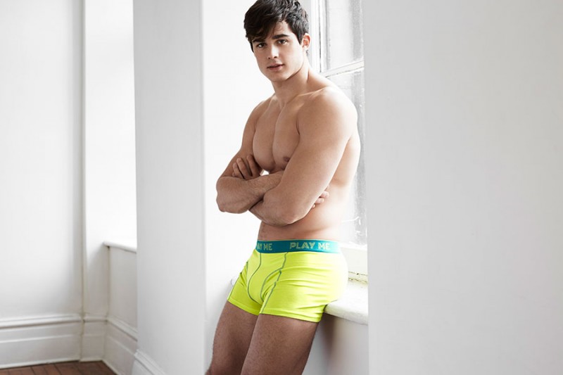 Pietro Boselli sports underwear from LE 31 for Simons.