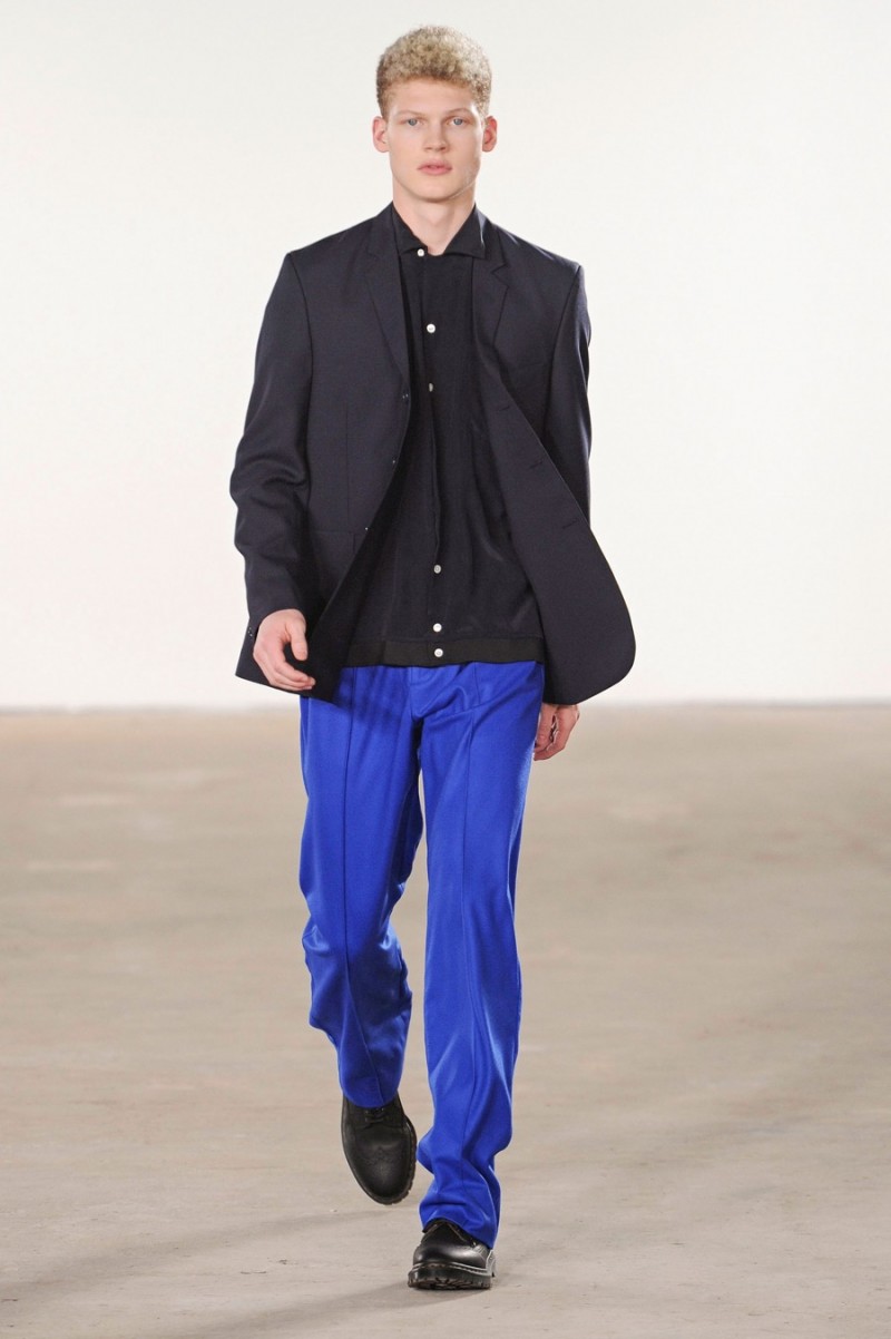 Timo Weiland has an electric blue moment on the runway for its fall-winter 2016 men's collection.