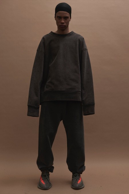 Kanye West Unveils Yeezy Fall Collection