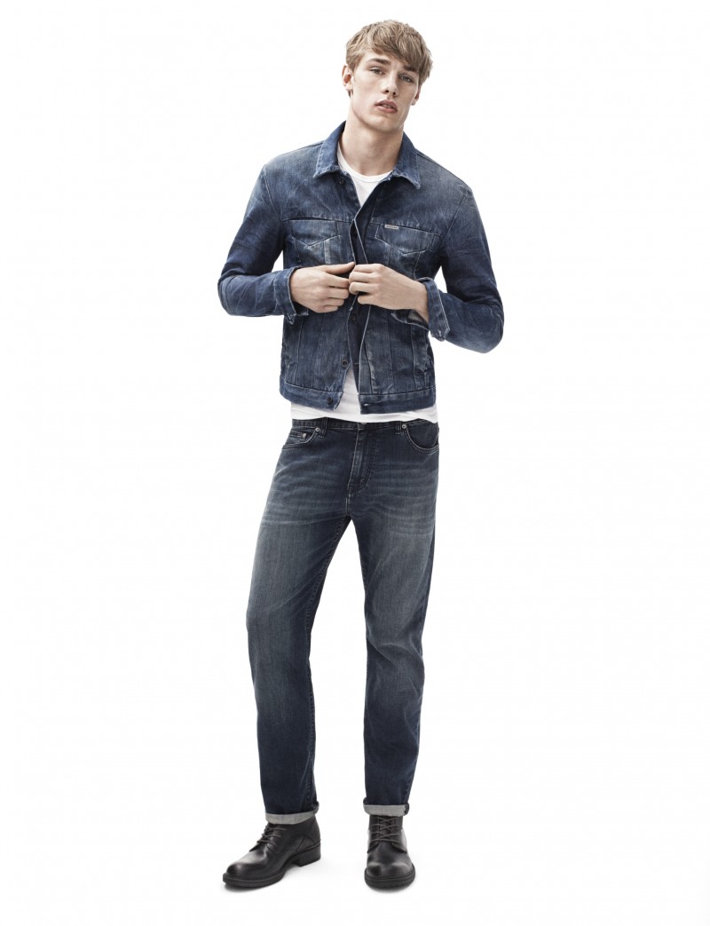 Calvin Klein Jeans Relaxed Straight Fit